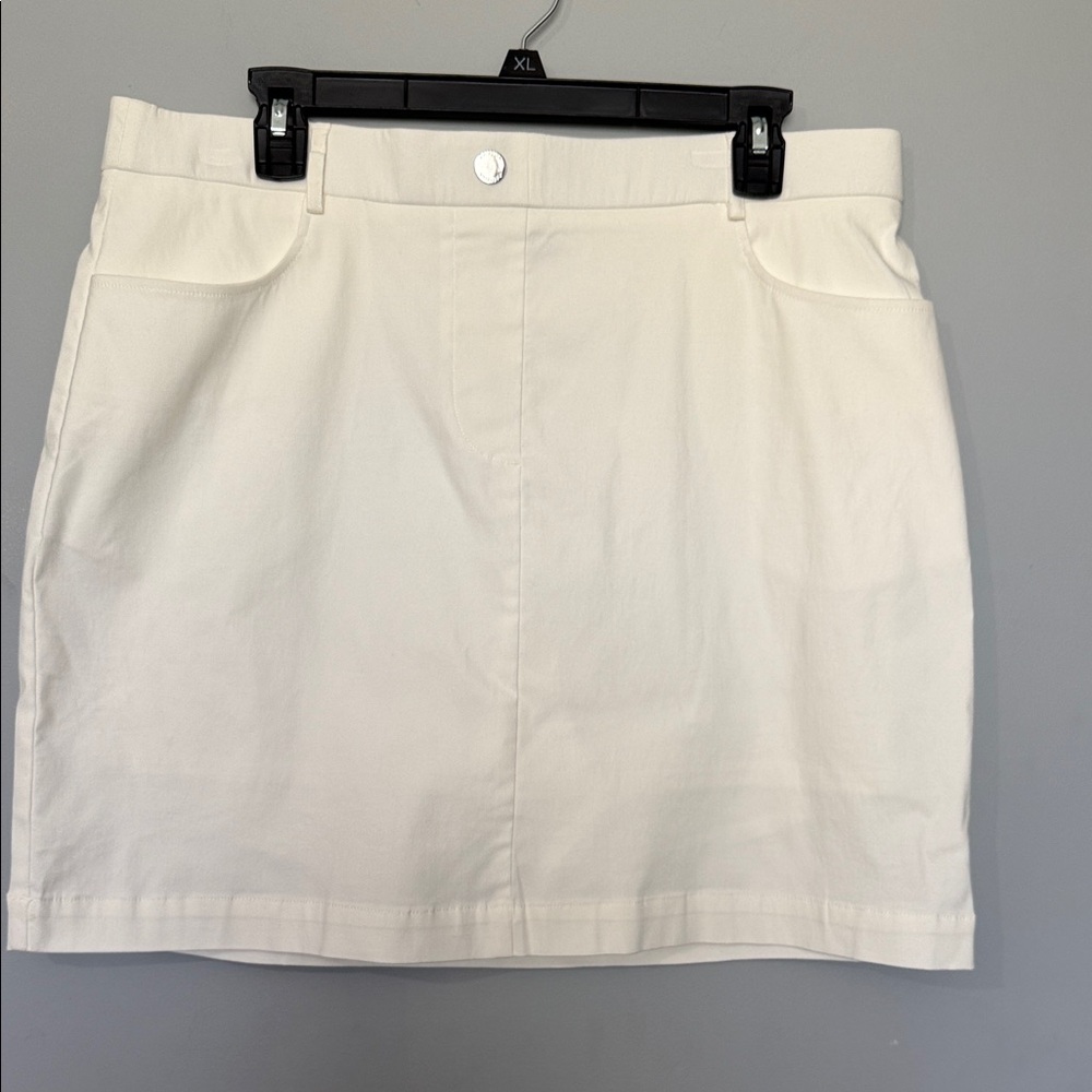 Rafaella Cream skort with Front Pockets